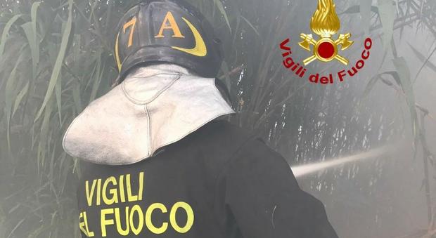 Ragusa, volontari dei vigili del fuoco appiccavano incendi per guadagnare: 15 indagati