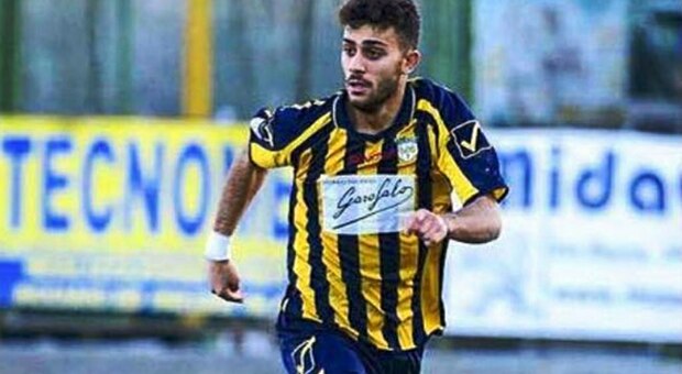 Napoli, calciatore ucciso a coltellate: sconto di 6 mesi per l'assassino