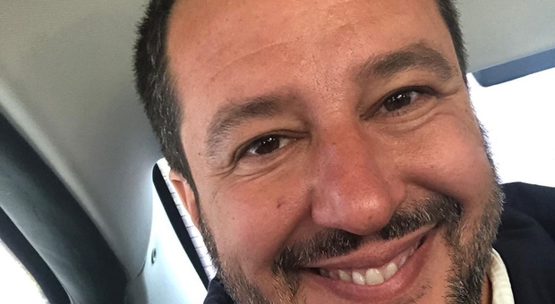 «Contro di noi bugie, inchieste e insulti»: Salvini si appella alla Madonna nera