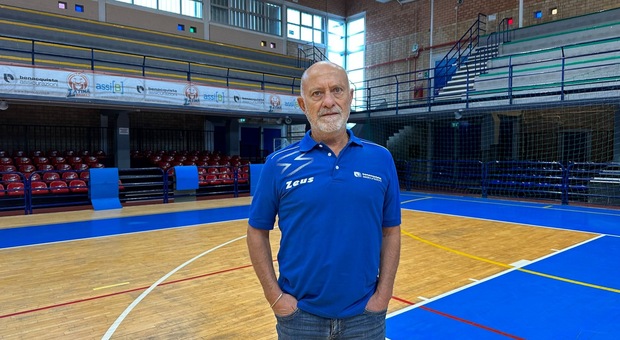 Giancarlo Sacco, 66 anni di Pesaro, nuovo allenatore della Benacquista Latina