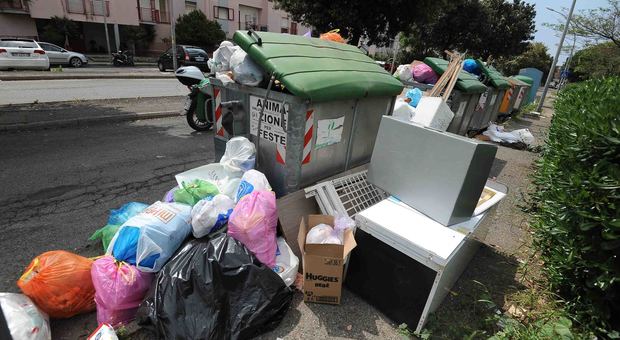 Rifiuti a Roma, il Codacons: «Eurostat certifica l'inefficienza della città»