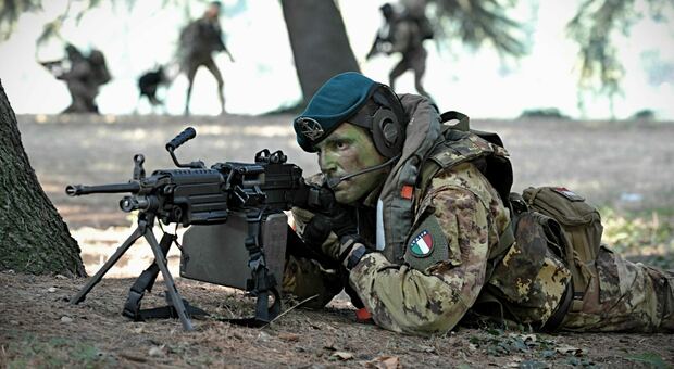 La circolare dell’esercito italiano: «Meno congedi, più addestramenti»