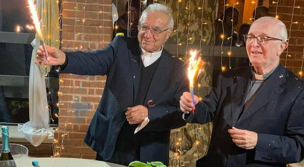 Don Antonio e don Salvatore, Contursi in festa per i 50 anni di sacerdozio