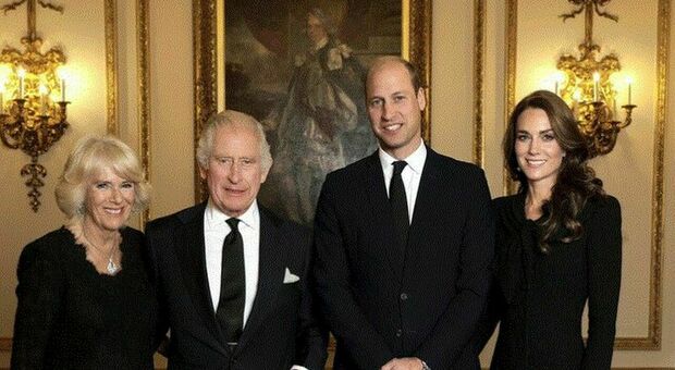 Re Carlo, assegnati nuovi titoli e onori a Kate, Camilla e William: ruoli rafforzati nella Royal Family