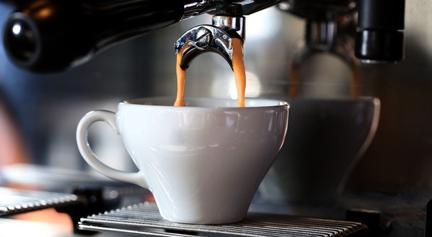 Caffè, stangata in arrivo nel 2025: incubo tazzina al bar a 2 euro. Tutti i prezzi, la classifica delle città