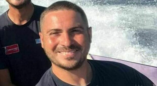 Catamarano si ribalta in mare: Pasquale muore a 35 anni