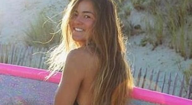 Campionessa di surf muore a 24 anni in circostanze misteriose