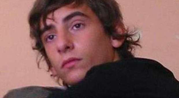 Schianto all'uscita da scuola: Francesco muore a 16 anni
