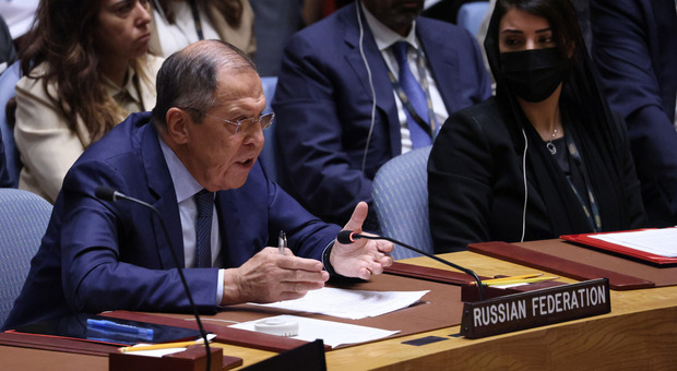 Onu, Lavrov difende Putin (e non ascolta nessuno): diplomazia di guerra, paura nucleare