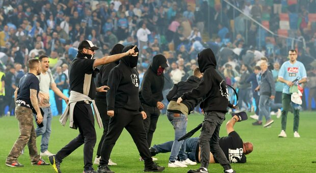 Scontri dopo Udinese-Napoli, cinque persone arrestate: tra loro un tifoso di Pordenone e uno di Gorizia