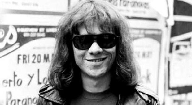 Morto Tommy Ramone, il batterista dei Ramones: "L'ultimo membro della band rimasto in vita"