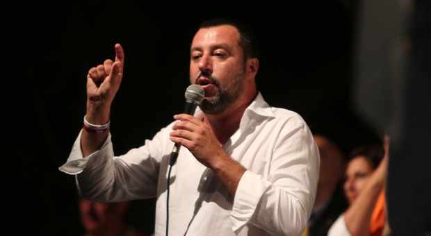 Matteo Salvini alla Festa della Lega «Governo di "incapaci" ha il consenso»