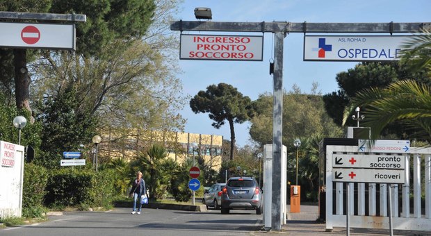 Esami gratis e senza attese a Ostia: 141 medici e paramedici del “Grassi” denunciati per truffa