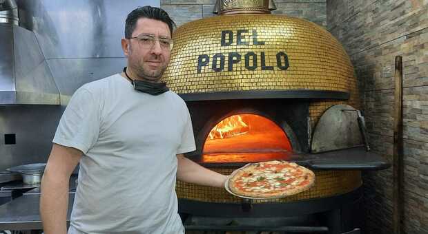 Gianni Breglia, titolare di Pizzeria del Popolo