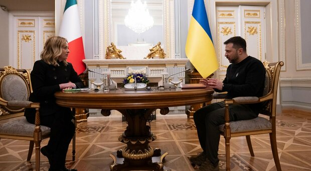 Accordo di sicurezza tra Italia e Ucraina, cosa è e cosa prevede. «Collaborazione immediata in caso di attacco»