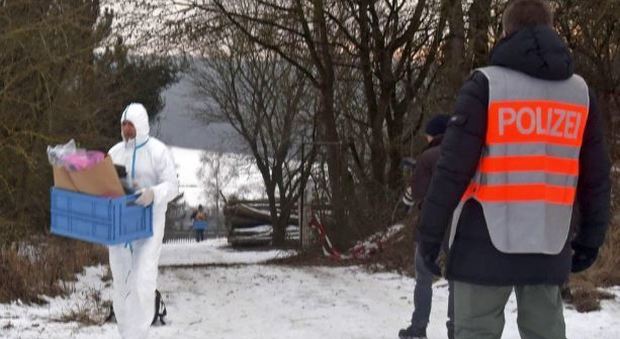 Germania, sei cadaveri di teenager trovati in un giardino dopo una festa