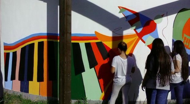 San Giorgio a Cremano si colora coi murales realizzati dai bambini | Foto
