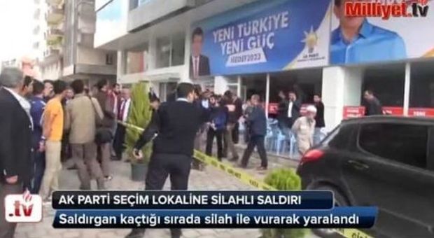 Turchia, attacco a sede del partito di Erdogan: almeno un morto
