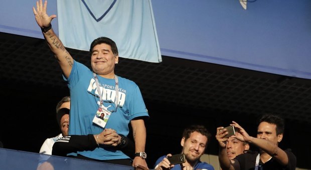 L'accusa di Maradona: «Mafia immigrati rinforza le Nazionali»