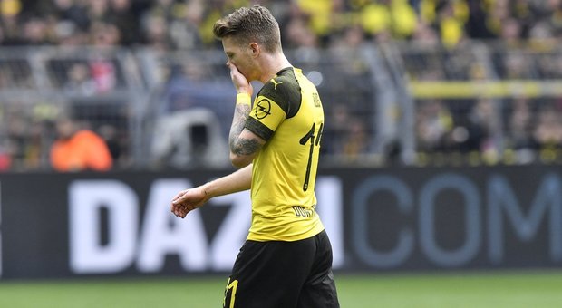 Harakiri Dortmund: perde 2-4 con lo Schalke e rischia di dire addio al titolo