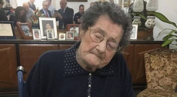 Nonna Carmela ha attraversato l'influenza spagnola, due guerre, 10 pontificati e ora con la Covid festeggia 111 anni