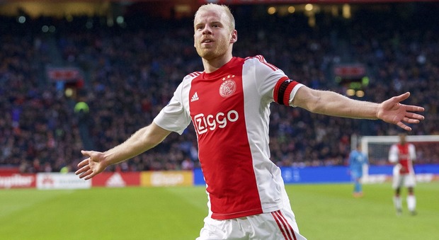 Klaassen giura fedeltà all'Ajax il Napoli tra Zielinski ed Herrera