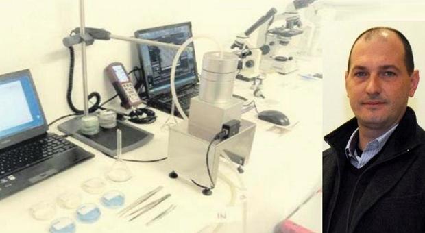 La macchina che fa il test di filtraggio alle mascherine, ideata dalla Microglass di Alessandro Sonego con altre aziende partner