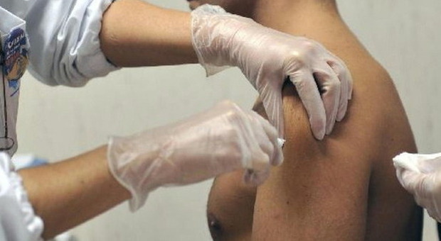 Vaccino influenza, piano in 9 regioni: in Lazio e Campania obbligo per gli ultra 65enni