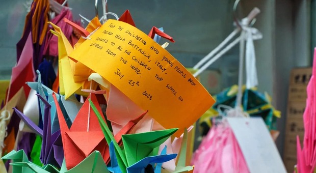 Anniversario del bombardamento nucleare, i bimbi del grest di Moriago fanno mille origami per Hiroshima