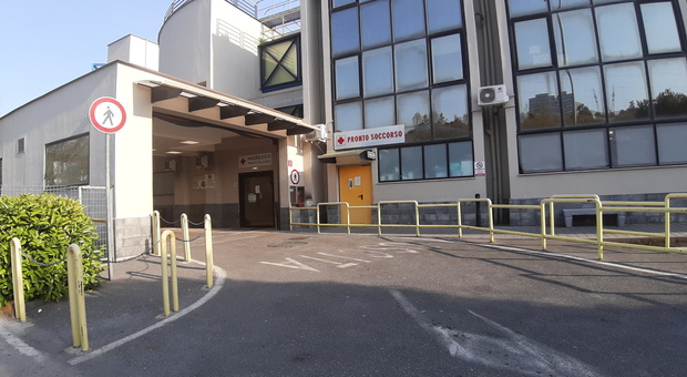 Coronavirus, la Cisl porta in Procura l'ospedale di Pozzuoli: «Focolaio di contagi»