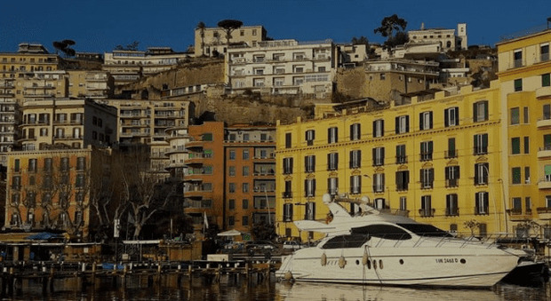 «Rubato lo yacht da 100mila euro», ma era tutto falso: donna denunciata a Napoli