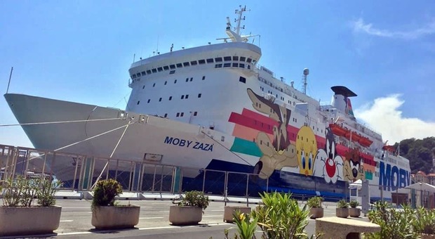 Traghetto Moby bloccato a Bastia da uno sciopero: 400 a bordo, molti sono italiani