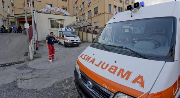 Ambulanza sequestrata a Napoli, in campo il ministro Lamorgese: «Telecamere a bordo dal 15 gennaio»