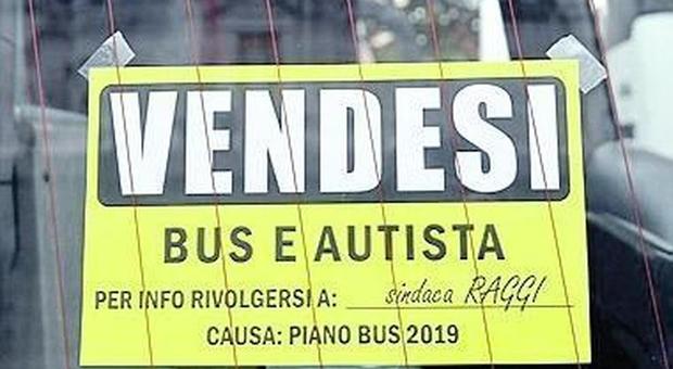 L'assedio dei bus turistici a Roma: «In arrivo il blocco per chi trasgredisce»