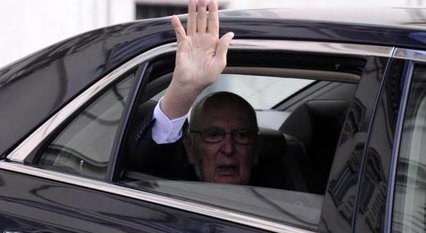 Napolitano lascia il Quirinale, i residenti di Monti ​lo festeggiano: "Presidente, ci sei mancato"