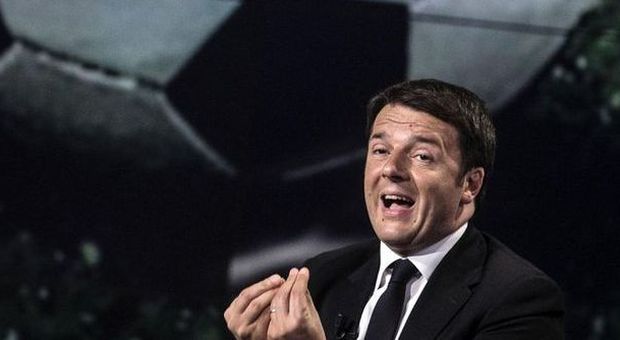 Renzi: «Ora basta con certi personaggi e il calcio non è di chi gestisce i diritti Tv». Abodi: «Sbagliato generalizzare»