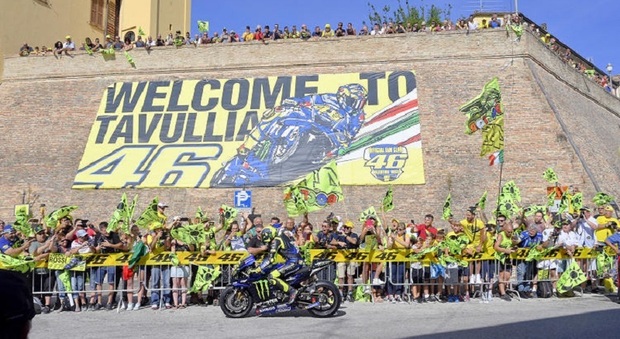 Squali 46, nasce la Granfondo in omaggio a Valentino Rossi e al borgo di Tavullia