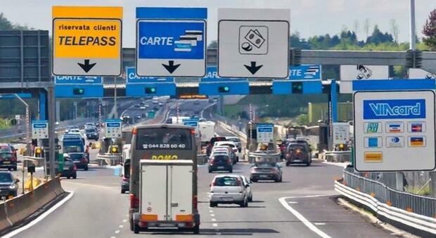 Il pedaggio autostradale potrebbe essere pagato in futuro in base all'inquinamento del veicolo che transita
