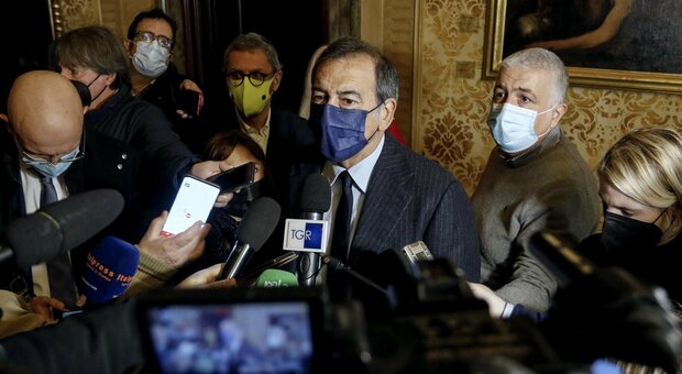 Estensione dell'obbligo mascherine all'aperto in tutta Milano, il sindaco Sala: «Se Serve lo faremo»