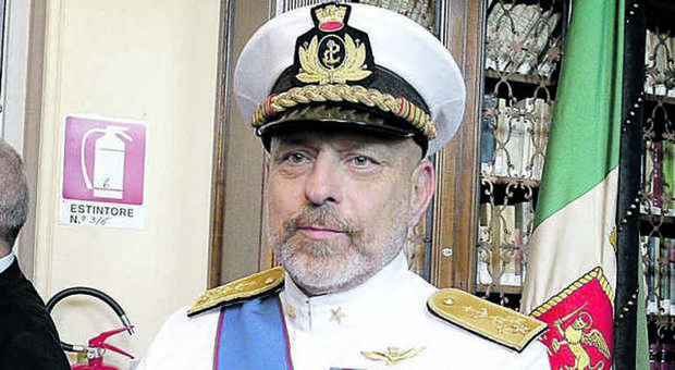 Ammiraglio De Giorgi: «Chiudere i porti alle navi militari straniere? Si può, cambiando accordi tra Stati»