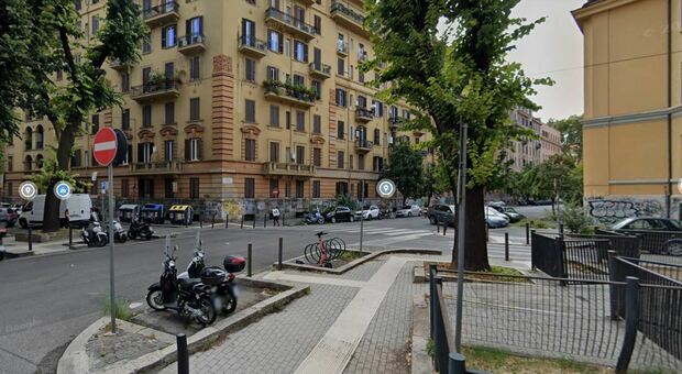 Rapina in via Silvio Pellico, sullo scooter armati di pistola rubano orologio da 25 mila euro