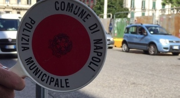 A Napoli raffica di multe e sequestri per violazioni al codice della strada