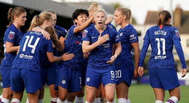 Calcio femminile, Chelsea Women vince lo scudetto e dona il premio per aiutare le vittime di violenza