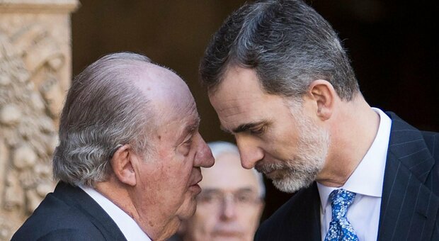 Fondi nei paradisi fiscali, l'ex re Juan Carlos lascia la Spagna. Il figlio Felipe: «Grazie»