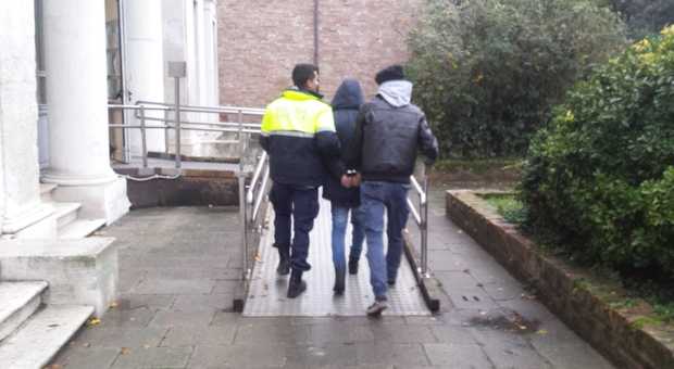 VENEZIA - Borseggiatori arrestati dalla Polizia locale