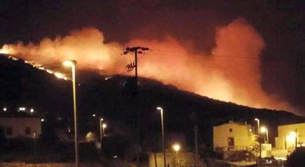 Pantelleria in fiamme