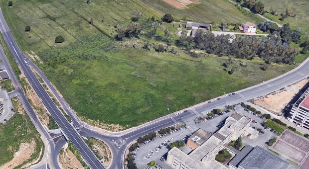 L'area dove potrebbe sorgere il nuovo palazzetto. Immagine tratta da Google Earth