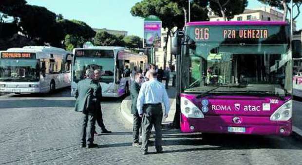 Roma, Atac verso la privatizzazione? ​"Possibile fusione con Ferrovie dello Stato"