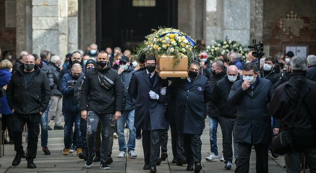 L'ultimo saluto a Mauro Bellugi: da Marotta a Moratti, in centinaia al funerali dell'ex Inter