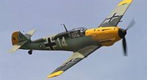 CACCIA TEDESCO Il Messerschmitt Bf 109 fu abbattuto in combattimento aereo nel 1943